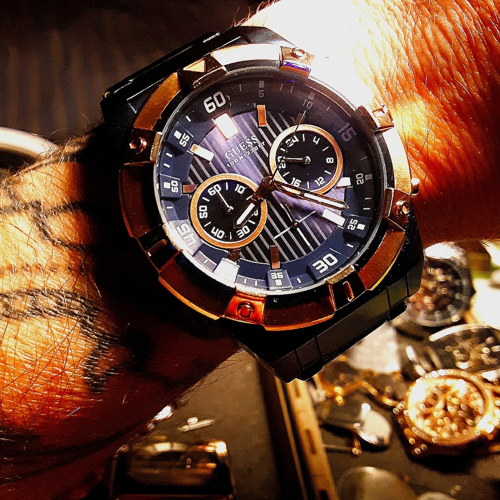 Sold 75% profit towards#madisheartGuess mens watch